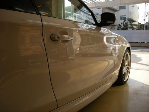 BMW135i完成映り込み130223.JPG